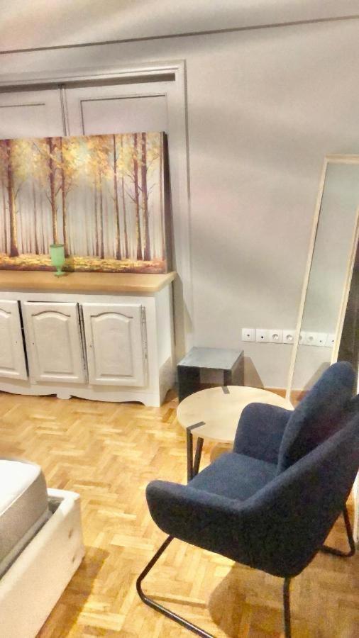 Economy Shared Apartment B In Central Atene Esterno foto